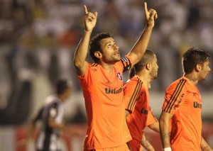 Fred marca dois gols, Fluminense goleia por 3 a 0 e elimina Tupi-MG da Copa do Brasil