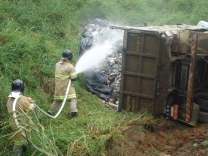 Acidente na BR-356 tira a vida de dentista em Itaperuna, RJ - Foto: Blog do Adilson Ribeiro