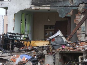 Filho de mulher que morreu em explosão pode ser o responsável pela tragédia que feriu ainda duas crianças