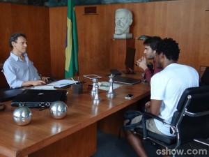 Reitor expulsa Davi e Matias (Foto: Geração Brasil / TV Globo)