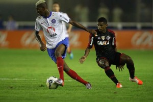 Flamengo segue na agonia, empatou com o Bahia em Macaé