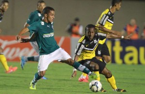 Goiás e Santos ficam no empate no Estádio Serra Dourada