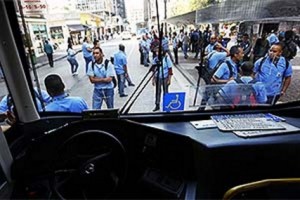 Rodoviários cruzam os braços em São Paulo e Haddad chama categoria de guerrilha