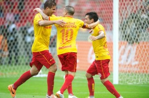 Internacional vence Sport por 2 a 1 no Beira-Rio