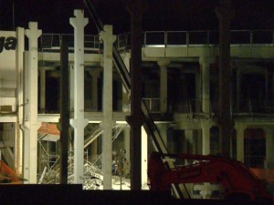Estrutura desaba e bombeiros encontram operários mortos no Shopping Iguatemi
