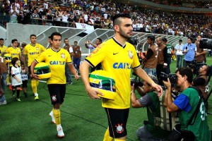 Corinthians acelera com Senna e avança na Copa do Brasil Corinthians acelera com Senna e avança na Copa do Brasil