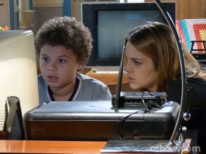 Pela cara que ele faz, a descoberta não é muito agradável (Foto: Malhação/ TV Globo) Pela cara que ele faz, a descoberta não é muito agradável (Foto: Malhação/ TV Globo)