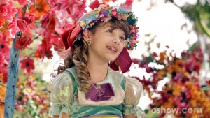 Pituca conta que está esperando para casar com Lepe (Foto: Meu Pedacinho de Chão/TV Globo) Pituca conta que está esperando para casar com Lepe (Foto: Meu Pedacinho de Chão/TV Globo)