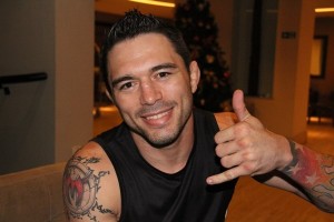 Rony Jason, lutador brasileiro, sofre acidente de carro antes do combate do UFC São Paulo