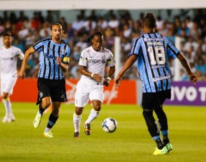 Santos e Grêmio não saem do zero na Vila Belmiro Santos e Grêmio não saem do zero na Vila Belmiro