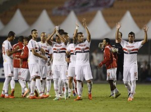 São Paulo goleia o CRB-AL e avança na Copa do Brasil