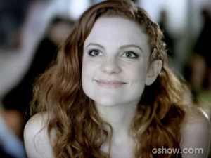 Vanessa coloca ideias na cabeça de Cadu (Foto: Em Família / TV Globo) Vanessa coloca ideias na cabeça de Cadu (Foto: Em Família / TV Globo)