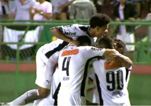 Atlético-MG bate o Vitória-BA fora de casa e confirma reação no Campeonato Brasileiro