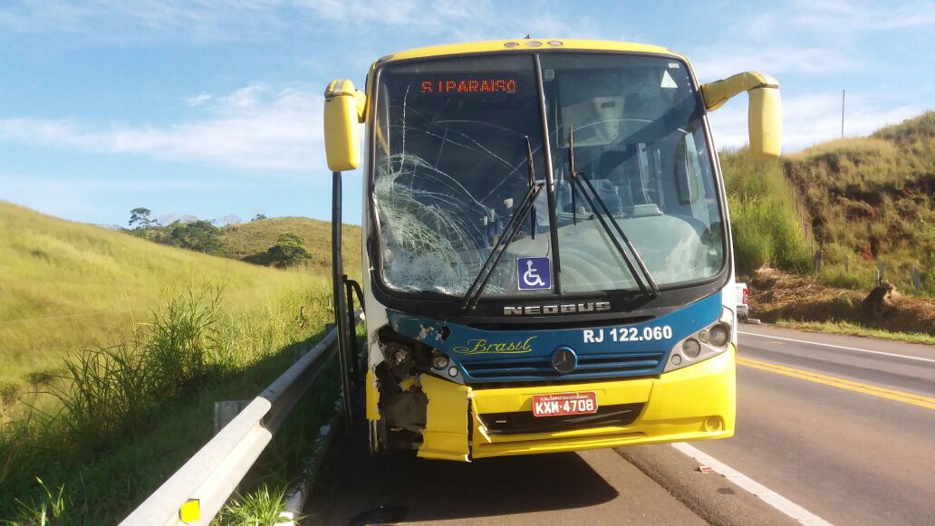 Motociclista morre e outro fica ferido em acidente na BR-356, em Itaperuna,  no RJ, Norte Fluminense